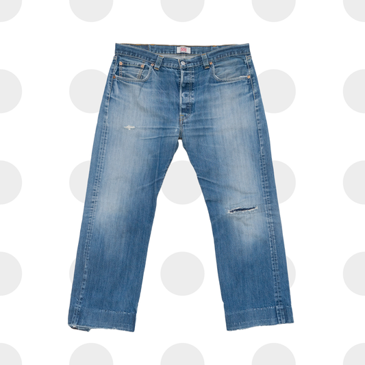 levis 501 - w38 - mid blue wash - front